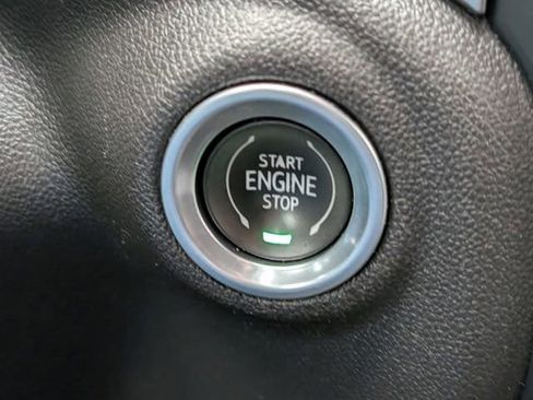 Certified 2022 Chevrolet Silverado 1500 LT AWD/4WD image 18