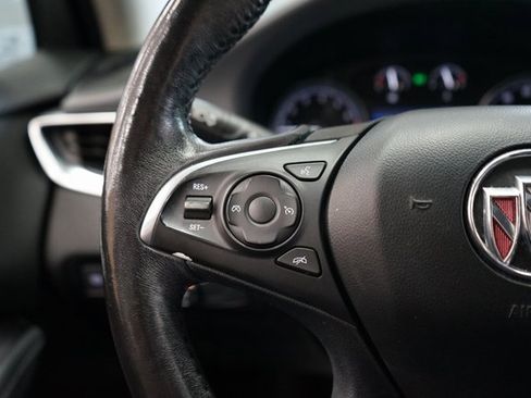 Used 2020 Buick Enclave Essence image 32