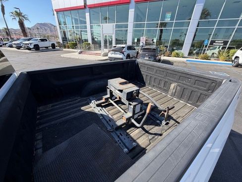Used 2016 GMC Sierra 2500 Denali w/ Duramax Plus Package AWD/4WD image 9