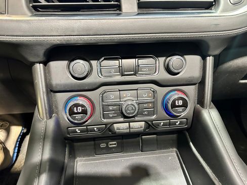 Used 2023 Chevrolet Tahoe LT w/ LT Signature Package image 11