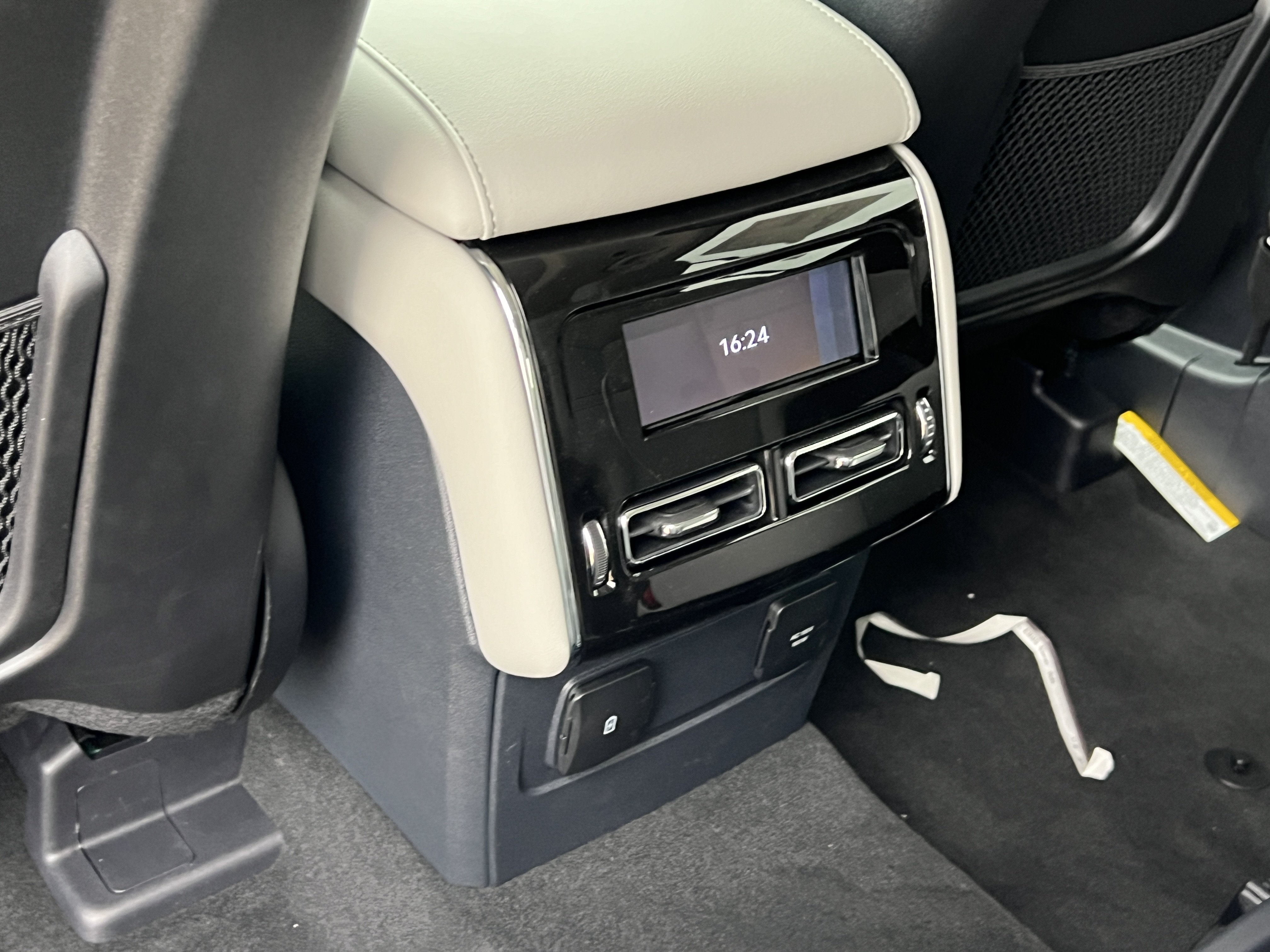 New 2027 Lincoln Aviator 2WD image 26