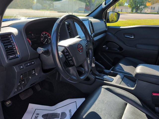 Used 2022 Nissan Frontier PRO-4X w/ Pro-4X Premium Package AWD/4WD image 10
