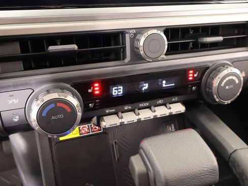 Used 2025 Toyota 4Runner TRD Off-Road Premium image 7