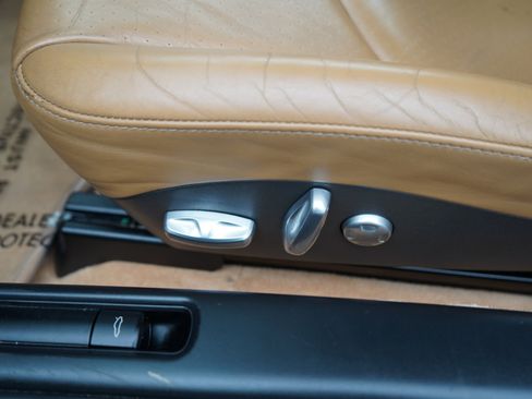 Used 2005 Porsche 911 Carrera image 22