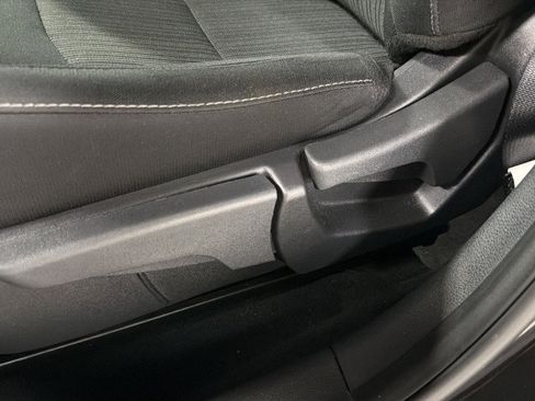 Used 2025 Nissan Sentra SV FWD image 17