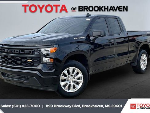 Used 2023 Chevrolet Silverado 1500 Custom AWD/4WD image 10