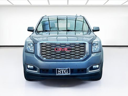 Used 2020 GMC Yukon XL Denali RWD image 2