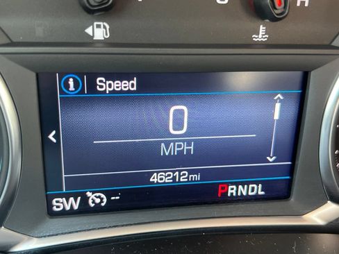 Used 2024 Chevrolet Equinox LT FWD image 17