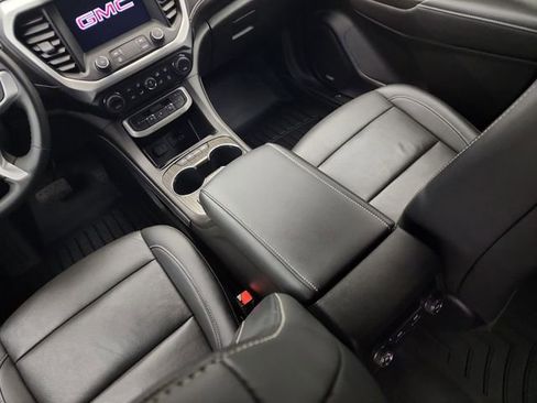 Used 2023 GMC Acadia SLT image 23