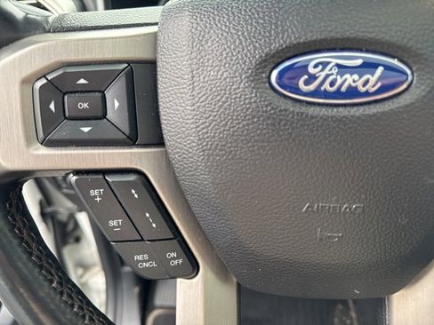 Used 2021 Ford F250 Platinum image 31
