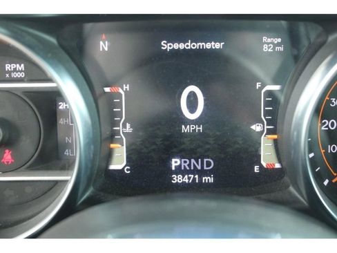 Used 2022 Jeep Wrangler Unlimited Sahara image 24