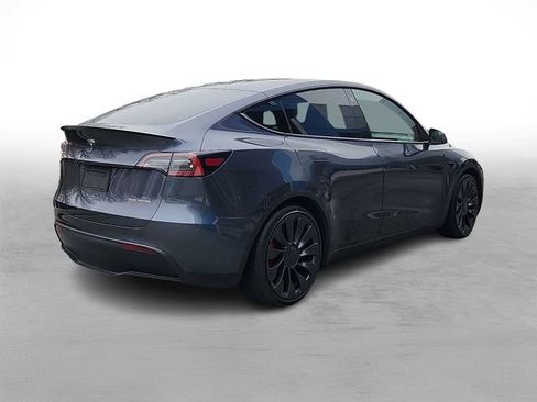 Used 2022 Tesla Model Y Performance image 6