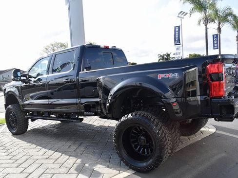 Used 2025 Ford F350 Lariat w/ FX4 Off-Road Package image 30