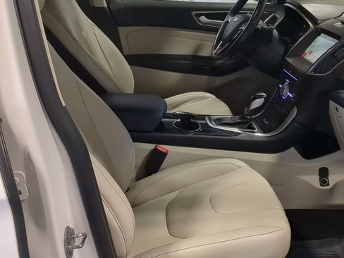 Used 2018 Ford Edge Titanium w/ Equipment Group 301A AWD/4WD image 27