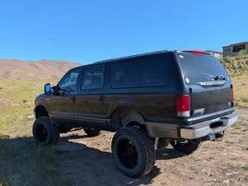 Used 2005 Ford Excursion XLT AWD/4WD image 7