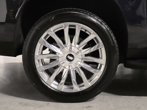 Used 2023 Cadillac Escalade ESV Premium Luxury AWD/4WD image 9