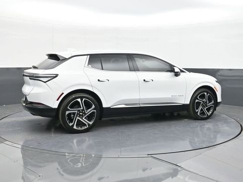 New 2026 Chevrolet Equinox EV LT image 14