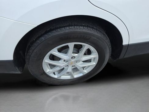 Used 2024 Chevrolet Equinox LT FWD image 33