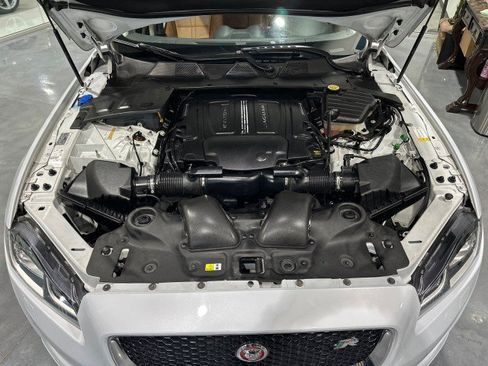 Used 2016 Jaguar XJ R-Sport RWD image 26