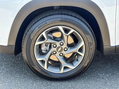 Certified 2024 Chevrolet Trax LT FWD image 13