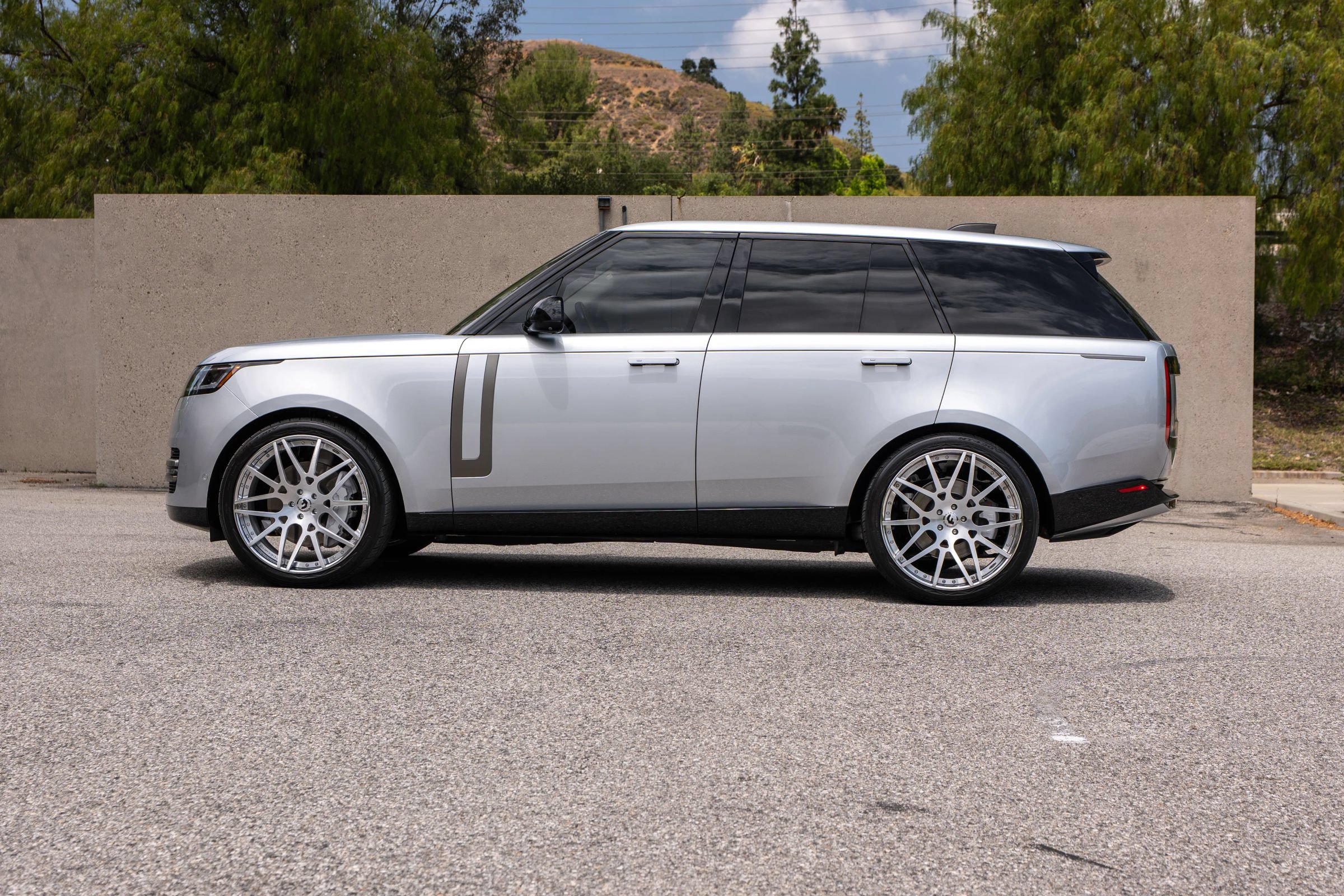 Used 2023 Land Rover Range Rover SE AWD/4WD image 8