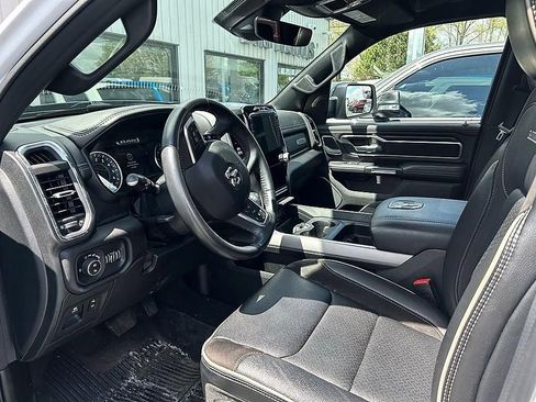 Used 2023 RAM 1500 Laramie AWD/4WD image 14