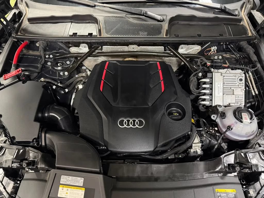 Used 2024 Audi SQ5 Prestige AWD/4WD image 29