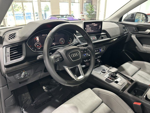 Used 2018 Audi Q5 2.0T Premium Plus w/ Premium Plus Package AWD/4WD image 3