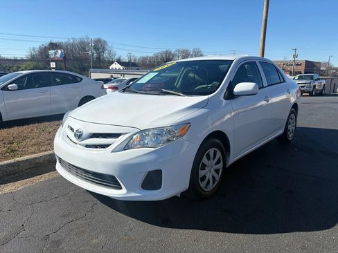 Used 2013 Toyota Corolla L image 3