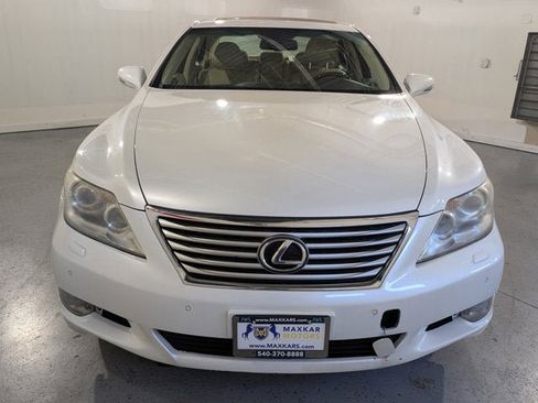 Used 2011 Lexus LS 460 AWD w/ Comfort Pkg image 2