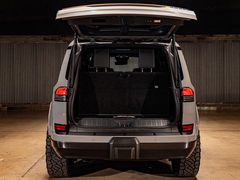 Used 2025 Lexus GX 550 image 9