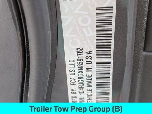 Used 2022 Jeep Grand Cherokee Limited w/ Trailer Tow Prep Group (B) RWD image 30