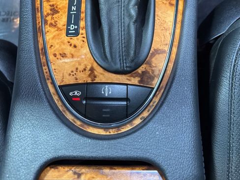 Used 2007 Mercedes-Benz E 550 Sedan image 22