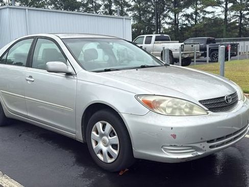 Used 2002 Toyota Camry FWD image 4