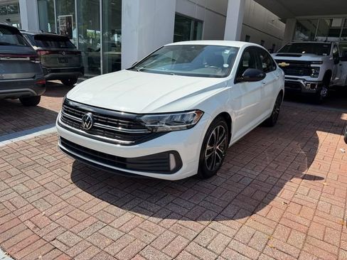 Certified 2023 Volkswagen Jetta Sport FWD image 3