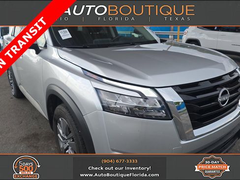 Used 2025 Nissan Pathfinder SV FWD image 1