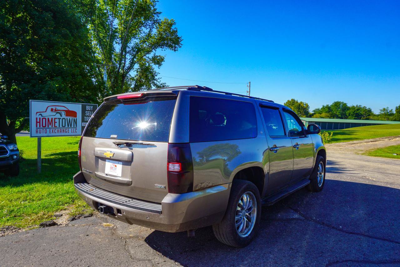 Used 2011 Chevrolet Suburban LT AWD/4WD image 3