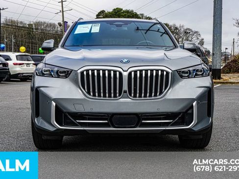 Used 2025 BMW X5 xDrive50e image 10