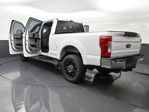 Used 2019 Ford F250 XL w/ Power Equipment Group AWD/4WD image 3
