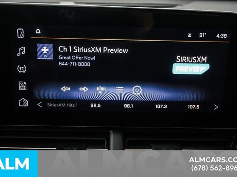 Used 2025 Chevrolet Trax LT FWD image 36