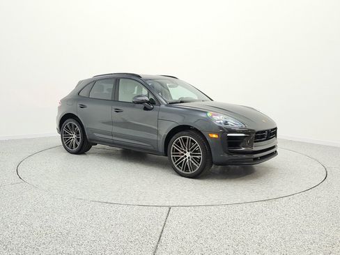 Used 2023 Porsche Macan S image 3