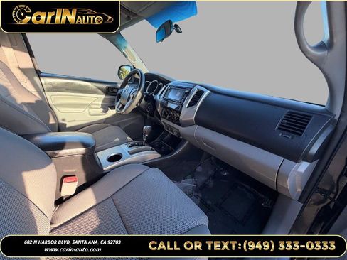 Used 2015 Toyota Tacoma PreRunner w/ TRD Sport Package RWD image 8