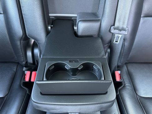 Used 2017 Volvo XC90 T5 Momentum w/ Vision Package image 37