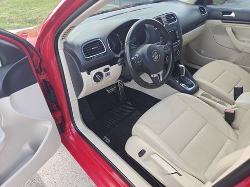 Used 2012 Volkswagen Jetta TDI image 11