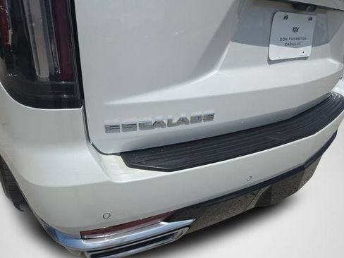 Used 2023 Cadillac Escalade Premium Luxury Platinum AWD/4WD image 57