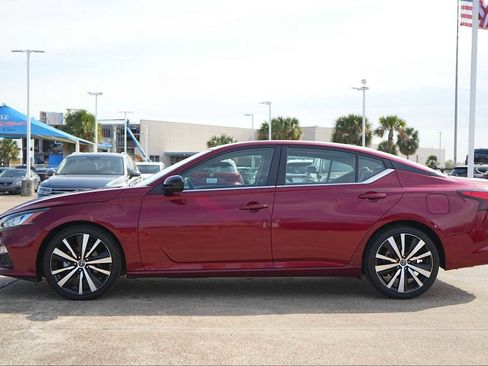 Used 2021 Nissan Altima 2.5 SR image 3