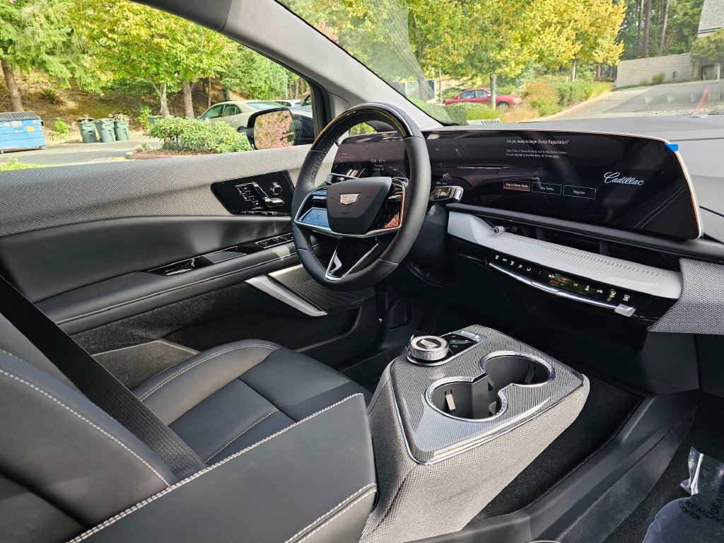 New 2027 Cadillac Optiq Sport AWD/4WD image 10