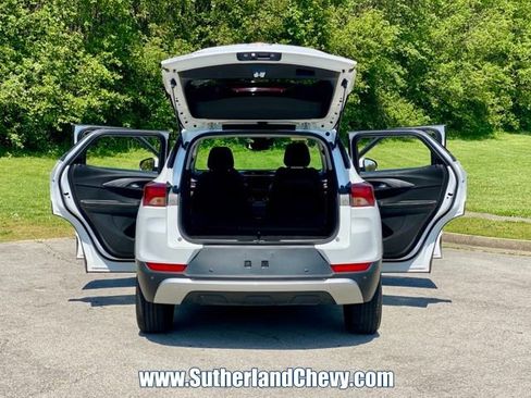Used 2022 Chevrolet TrailBlazer LT w/ Convenience Package FWD image 37