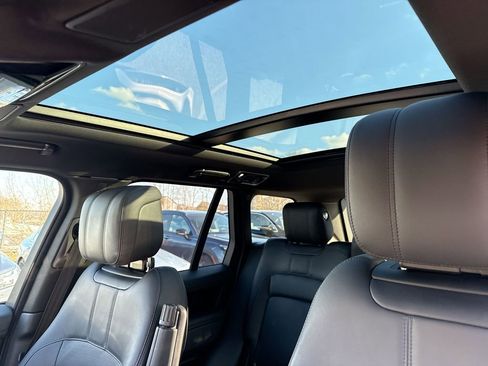 Used 2022 Land Rover Range Rover Westminster Edition image 16