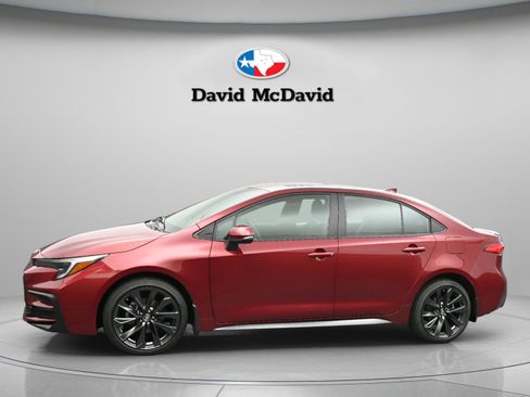 Used 2024 Toyota Corolla SE w/ SE Premium Package FWD image 5